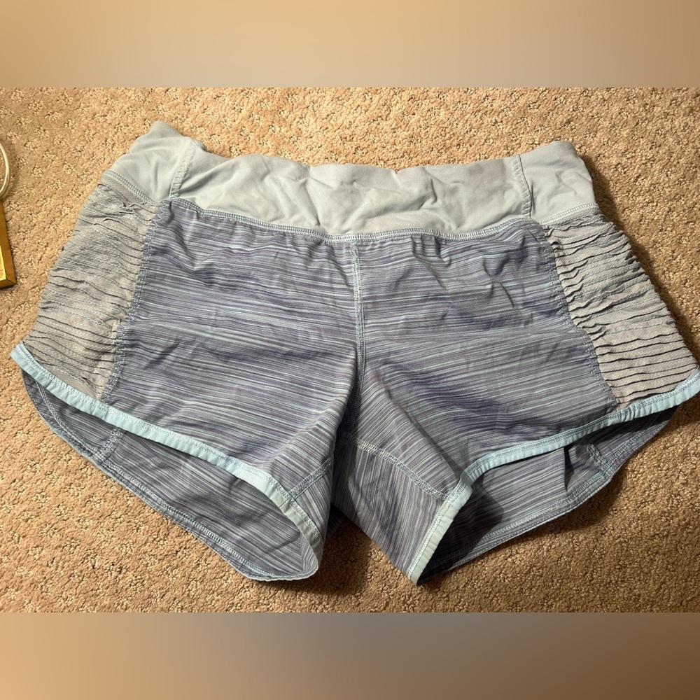 🍋🍋 LULULEMON Blue / White / Grey Ruched and Striped Shorts